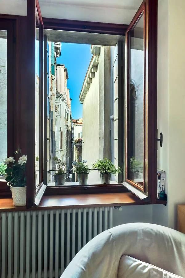 Acquarello - Like At Home In Heart Of Venecia 0*,