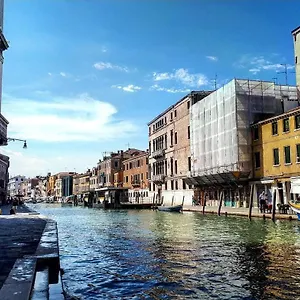 The Artist Place Venice